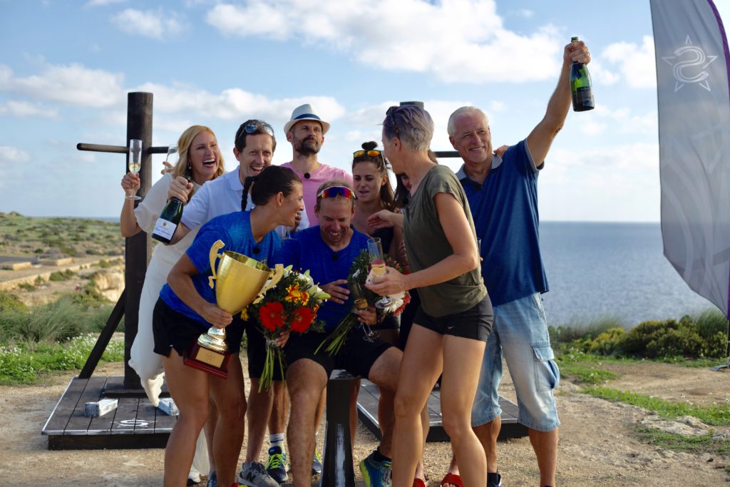 Deltagarna i Superstars 2019. Jonas Björkman, Stefan Holm, Glenn Hysén, Emil Jönsson, Anna Haag, Susanna Kallur, Kajsa Bergqvist och Anna Lindberg