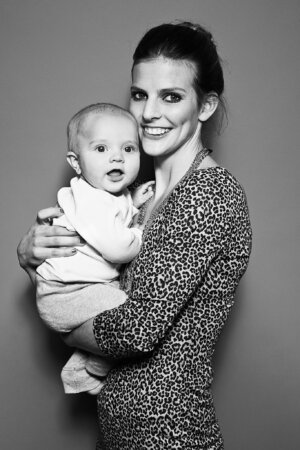 Jag och Yelverton fotograferade för tidningen MAMA 2009. Foto: Hans Ericksson. Anna Lindberg med sonen Yelverton fotograferade för tidningen MAMA 2009. Foto: Hans Ericksson.